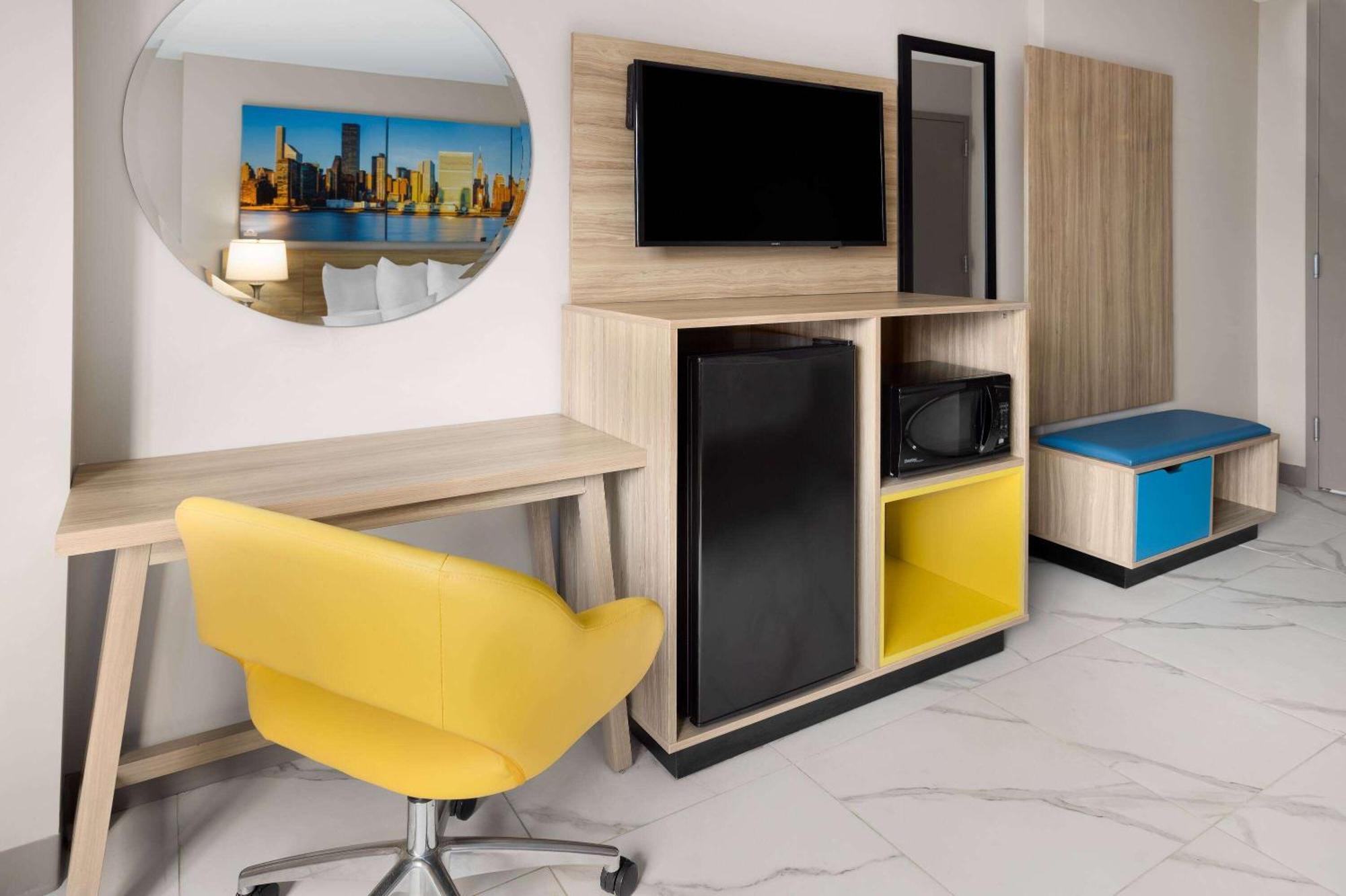 Days Inn By Wyndham Staten Island ニューヨーク エクステリア 写真