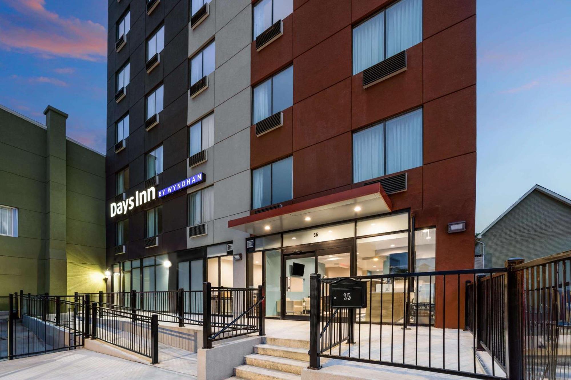 Days Inn By Wyndham Staten Island ニューヨーク エクステリア 写真